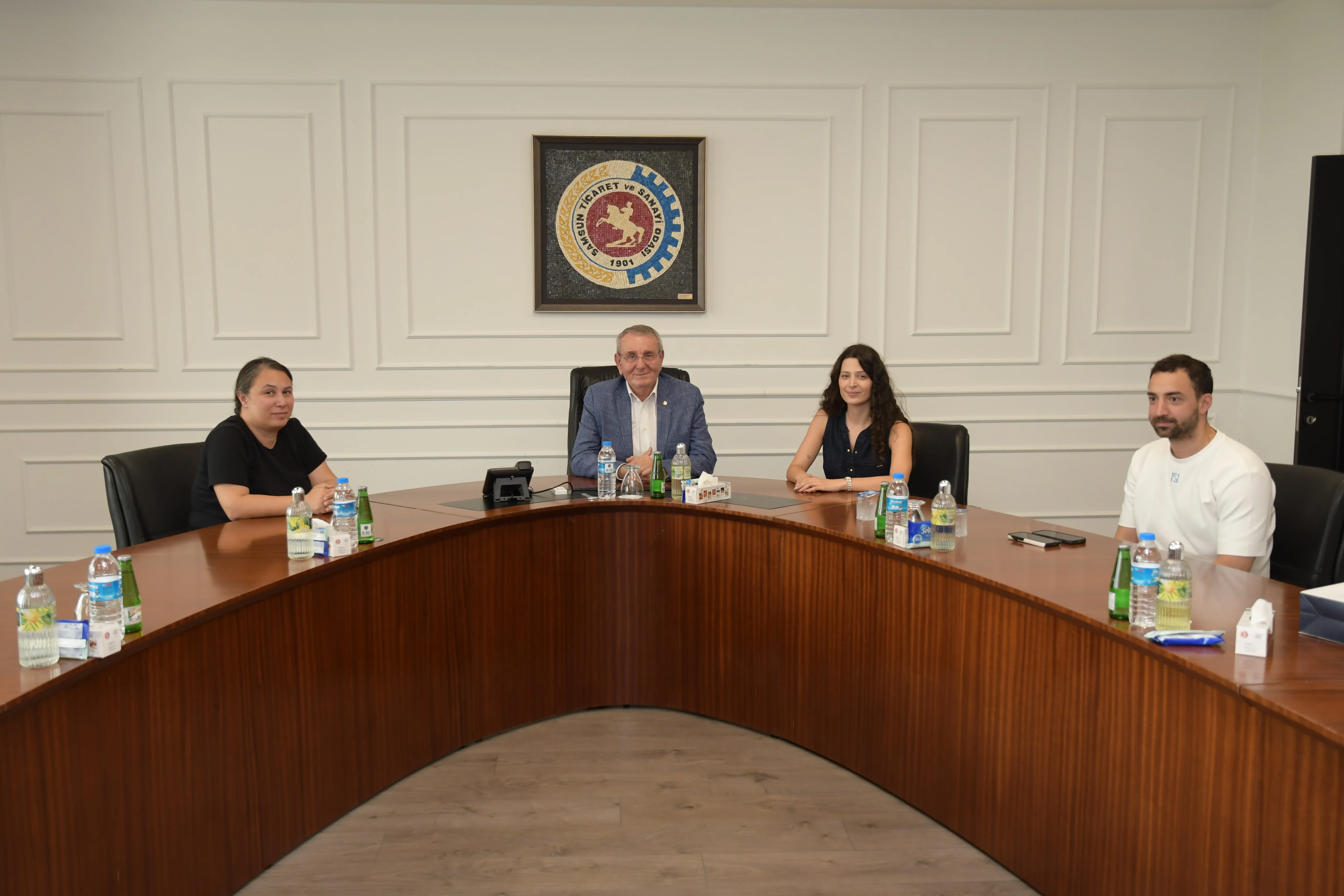 Başkan Murzioğlu Samsunlu genç Çevre Mühendisi Aybüke Eldemir'i ağırladı - Fotoğraf 2