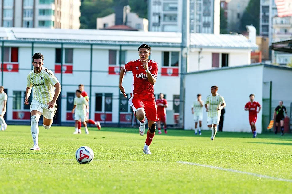 Samsunspor'da Büyüklerin Yapamadığını Gençler Yaptı! U19’dan Fenerbahçe’ye 3-1’lik Darbe   - Fotoğraf 3