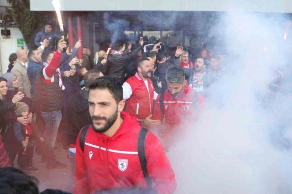 Taraftardan Samsunspor'a Coşkulu Karşılama - Resim 3