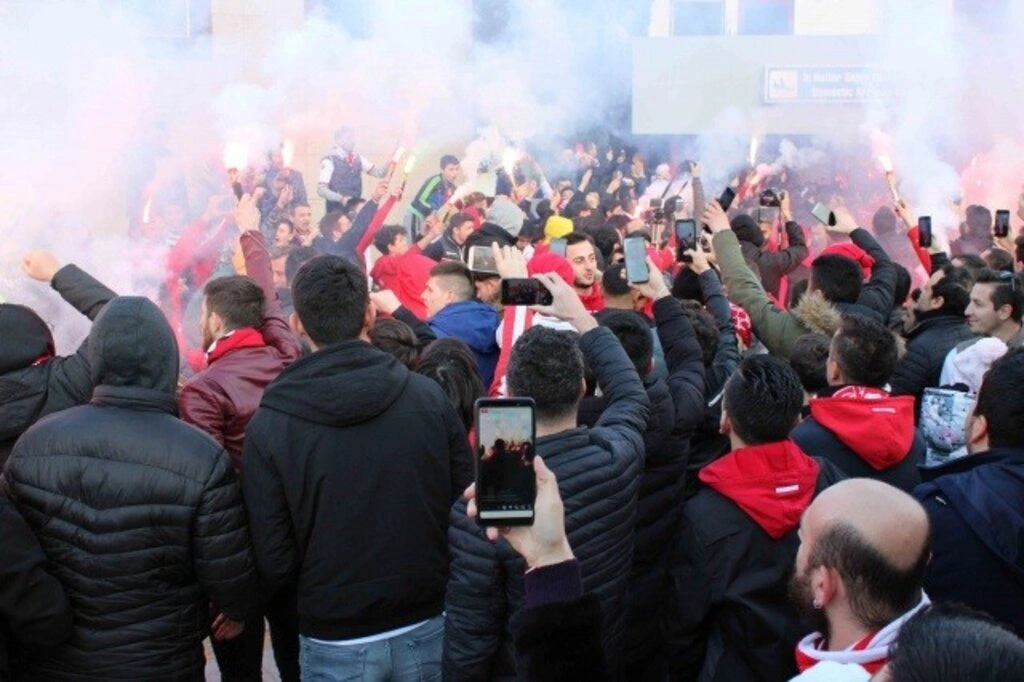 Taraftardan Samsunspor'a Coşkulu Karşılama - Resim 5