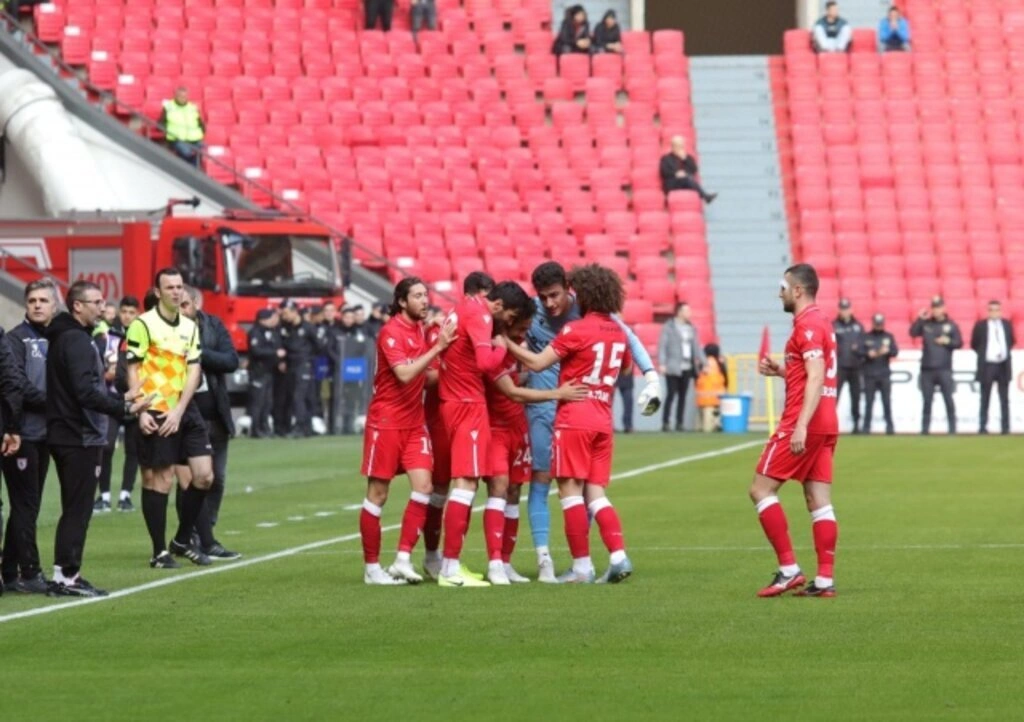 Yılport Samsunspor Amedspor Maçı İlk Yarıdan Görüntüler - Resim 6