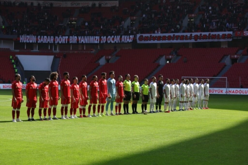 Yılport Samsunspor Amedspor Maçı İlk Yarıdan Görüntüler - Resim 15