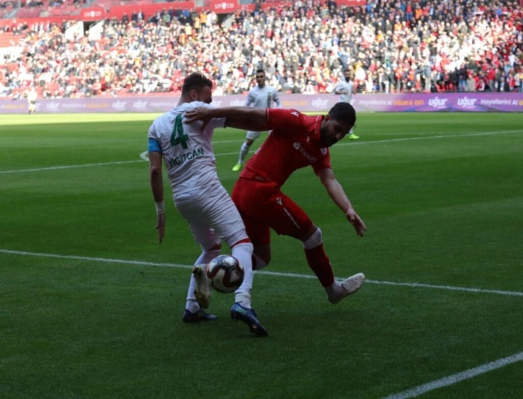 Yılport Samsunspor Amedspor Maçı İlk Yarıdan Görüntüler - Resim 18