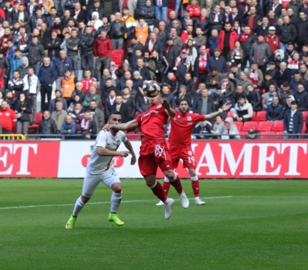 Yılport Samsunspor Amedspor Maçı İlk Yarıdan Görüntüler - Resim 34