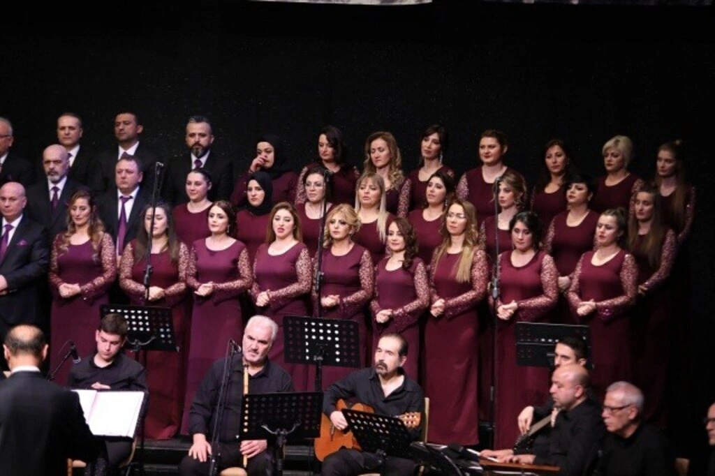 İlkadım Belediyesi Türk Halk Müziği Korosundan Unutulmaz Konser - Resim 7