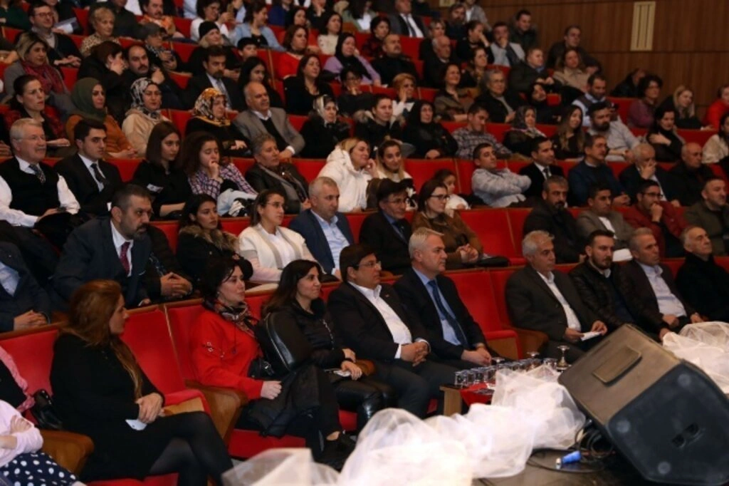 İlkadım Belediyesi Türk Halk Müziği Korosundan Unutulmaz Konser - Resim 13