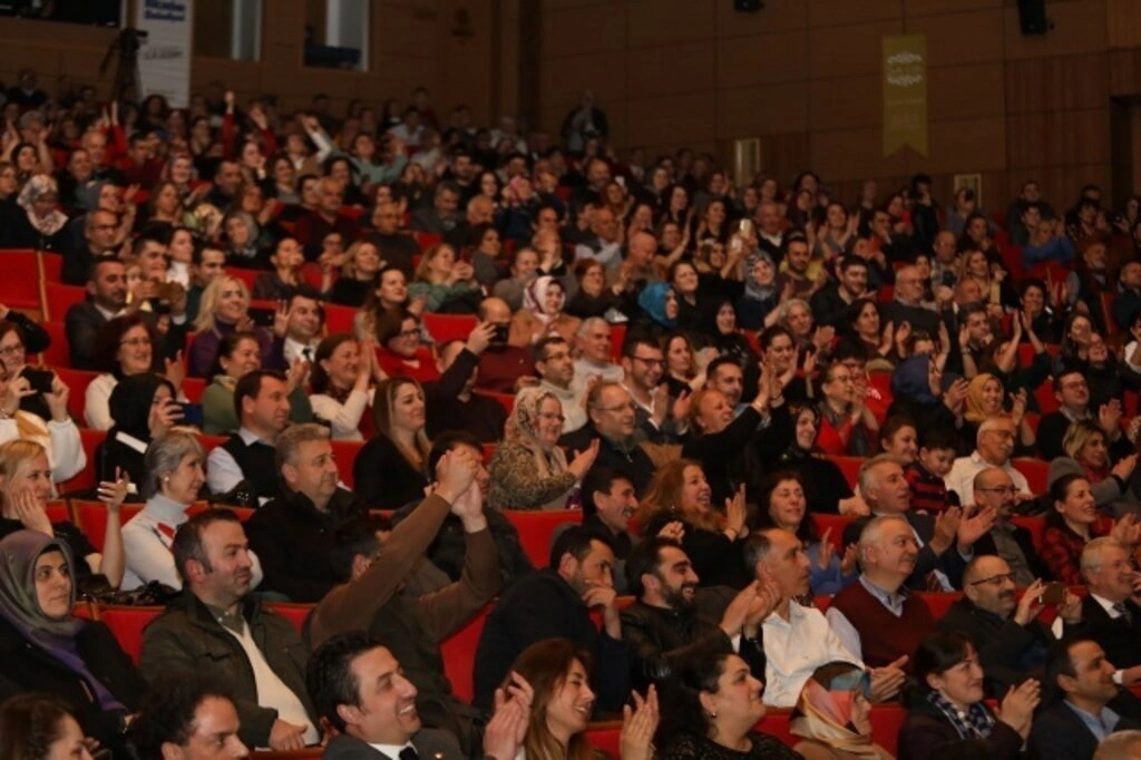 İlkadım Belediyesi Türk Halk Müziği Korosundan Unutulmaz Konser - Resim 6