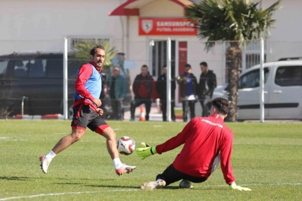 Yılport Samsunspor Antrenmanında Tatlı Sürpriz. - Resim 4