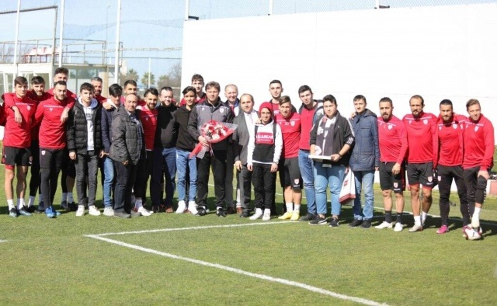 Yılport Samsunspor Antrenmanında Tatlı Sürpriz. - Resim 1