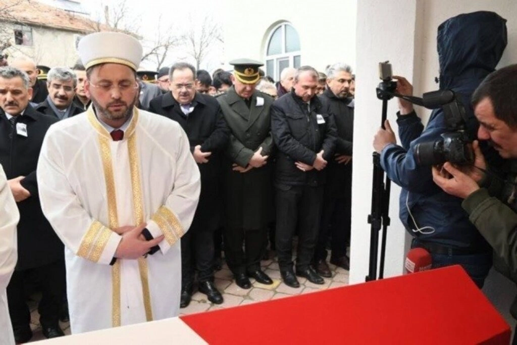 Şehit Şükrü Elibol Alaçam'da gözyaşlarıyla toprağa verildi - Resim 2