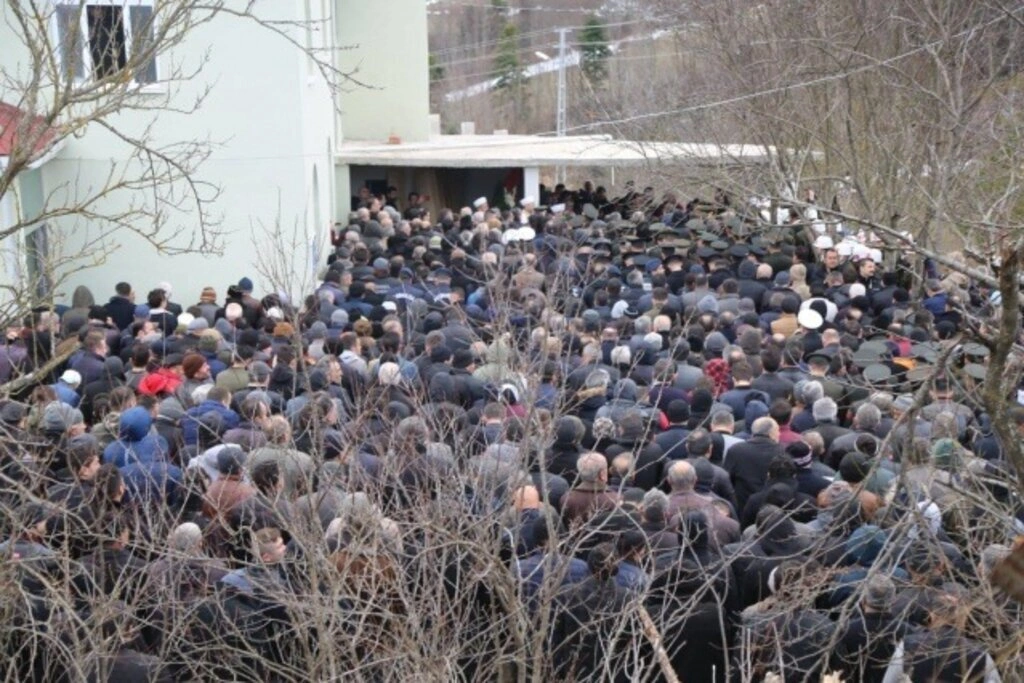 Şehit Şükrü Elibol Alaçam'da gözyaşlarıyla toprağa verildi - Resim 5