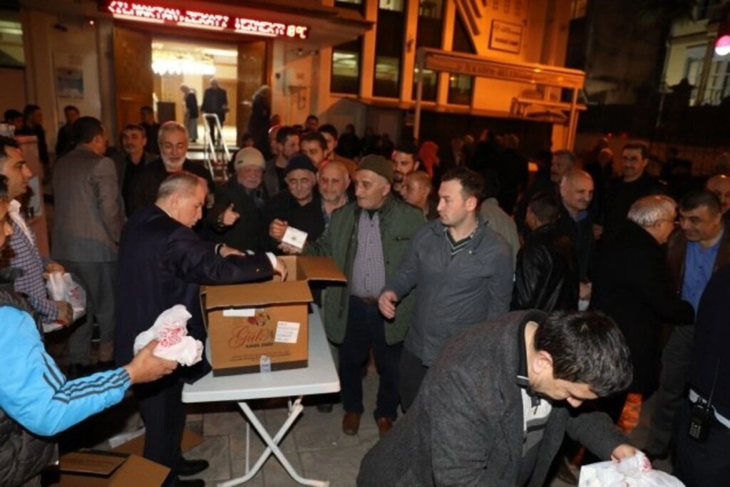 İlkadım Belediyesi Kandil Simidi Dağıttı - Samsun Haber - Resim 8