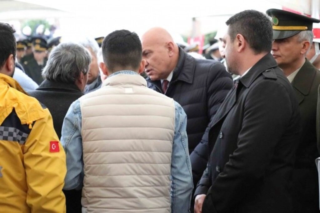 Başkan Yüksel Yıldırım şehidimizi son yolculuğuna uğurladı - Resim 3