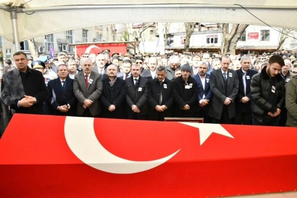 ÇARŞAMBA, ŞEHİDİNİ SON YOLCULUĞUNA UĞURLADI - Resim 8