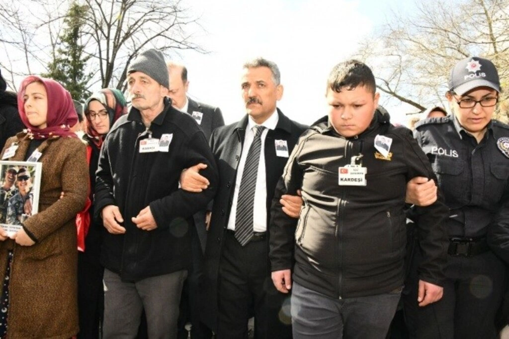 ÇARŞAMBA, ŞEHİDİNİ SON YOLCULUĞUNA UĞURLADI - Resim 12