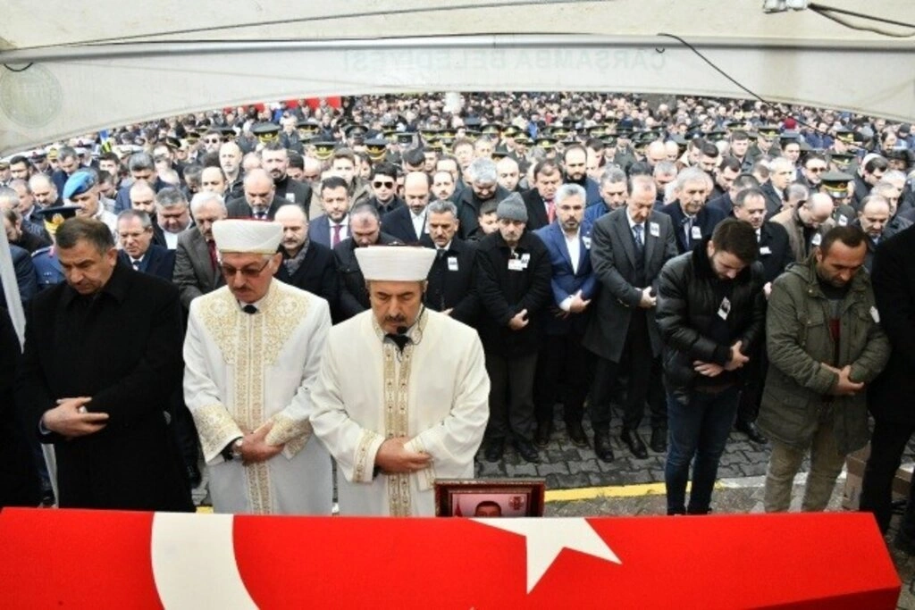 ÇARŞAMBA, ŞEHİDİNİ SON YOLCULUĞUNA UĞURLADI - Resim 13