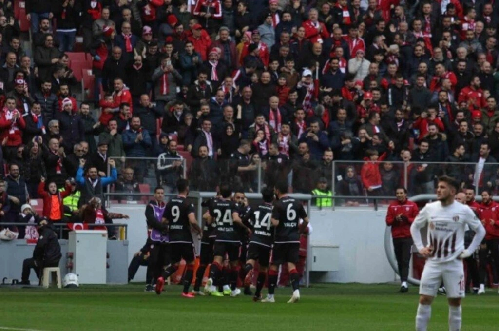 Samsunsporlu futbolculardan asker selamı, Samsunspor İnegölspor maç fotoğrafları - Resim 7