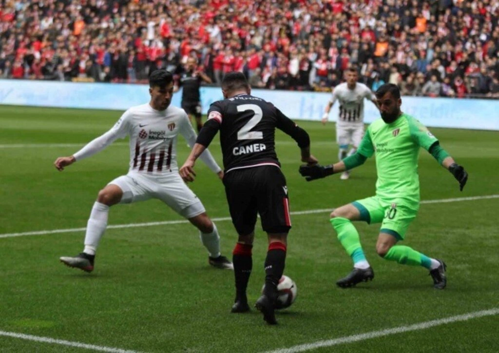 Samsunsporlu futbolculardan asker selamı, Samsunspor İnegölspor maç fotoğrafları - Resim 8