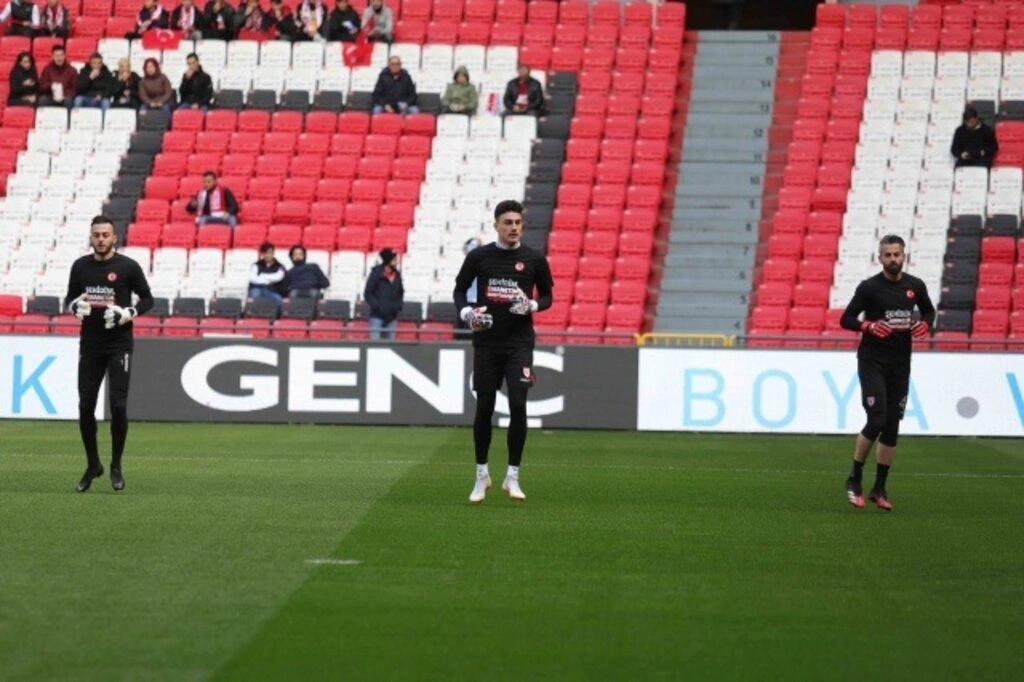 Samsunsporlu futbolculardan asker selamı, Samsunspor İnegölspor maç fotoğrafları - Resim 12