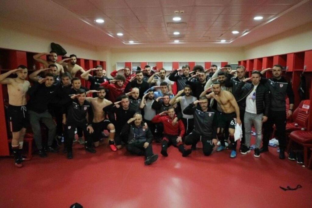 Samsunsporlu futbolculardan asker selamı, Samsunspor İnegölspor maç fotoğrafları - Resim 21