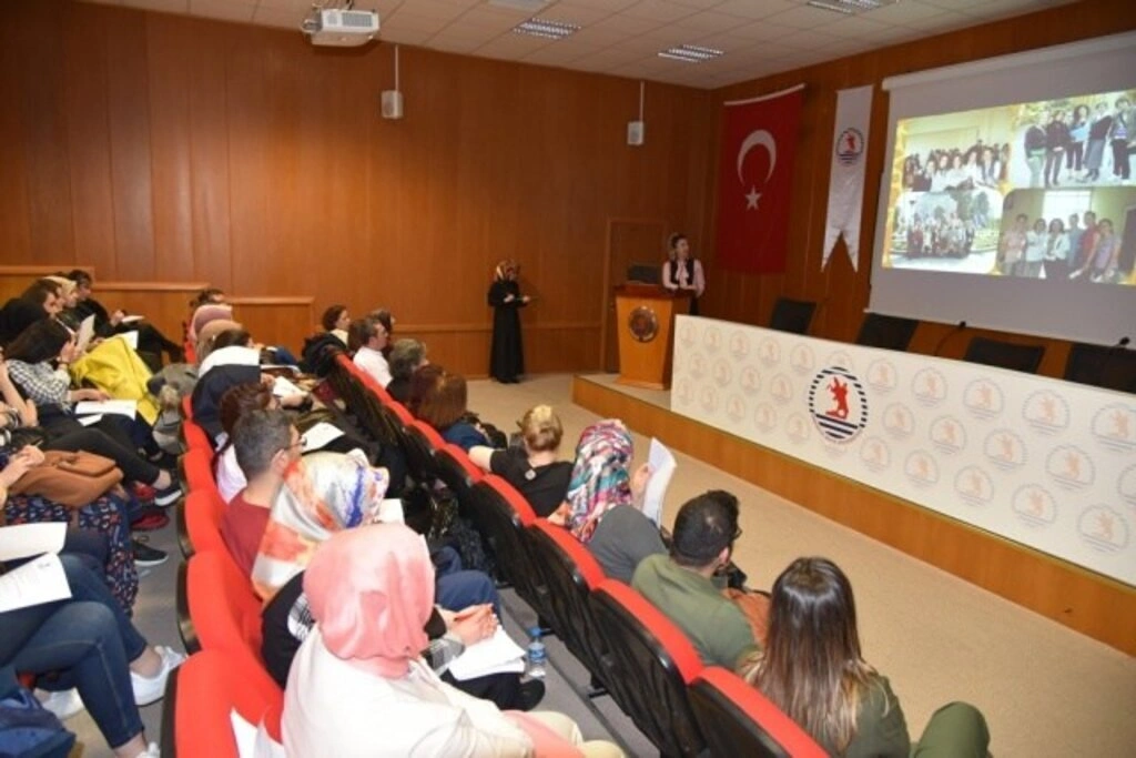 OMÜ Mezunu Hemşireler Tecrübelerini Paylaştı - Resim 2