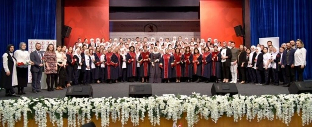 OMÜ Hemşirelik Bölümü Öğrencileri Üniformalarını Giydi - Resim 4