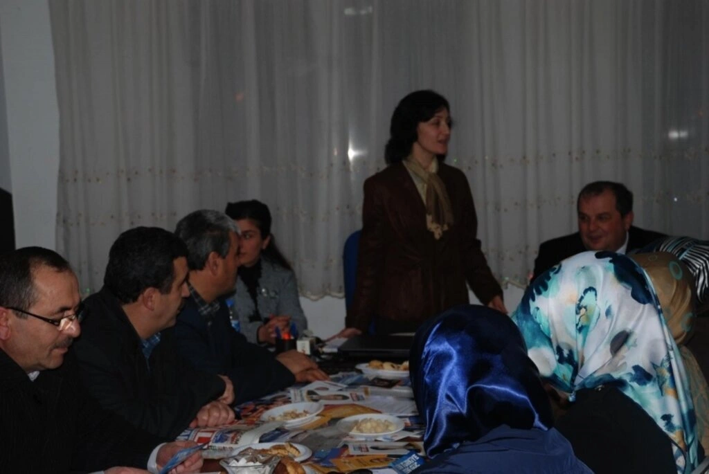 Teşkilatların içinden çıkan isim; Emine Karaçuha Yılmaz  - Resim 15