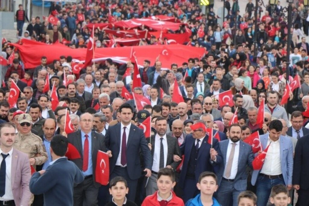 Kavak'ta Şehitlere Saygı Birlik ve Beraberlik Yürüyüşü Düzenlendi - Resim 3