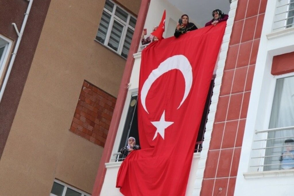 Kavak'ta Şehitlere Saygı Birlik ve Beraberlik Yürüyüşü Düzenlendi - Resim 4