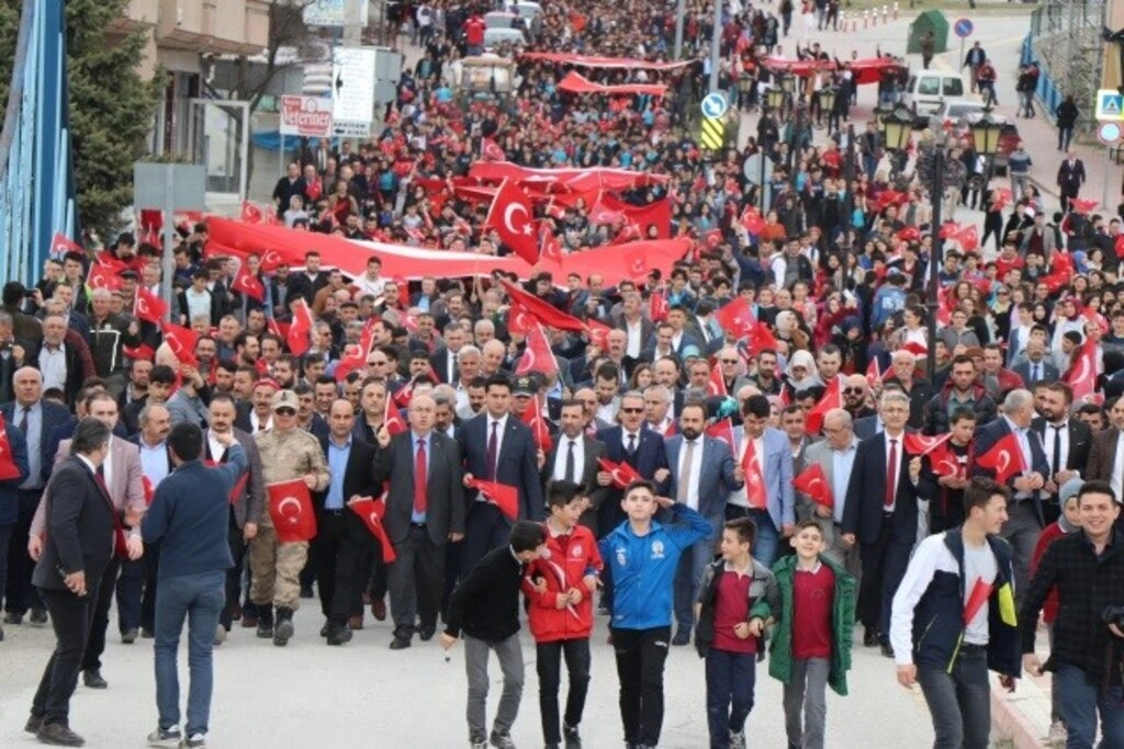 Kavak'ta Şehitlere Saygı Birlik ve Beraberlik Yürüyüşü Düzenlendi - Resim 10