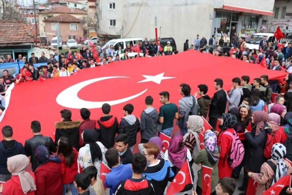 Kavak'ta Şehitlere Saygı Birlik ve Beraberlik Yürüyüşü Düzenlendi - Resim 12