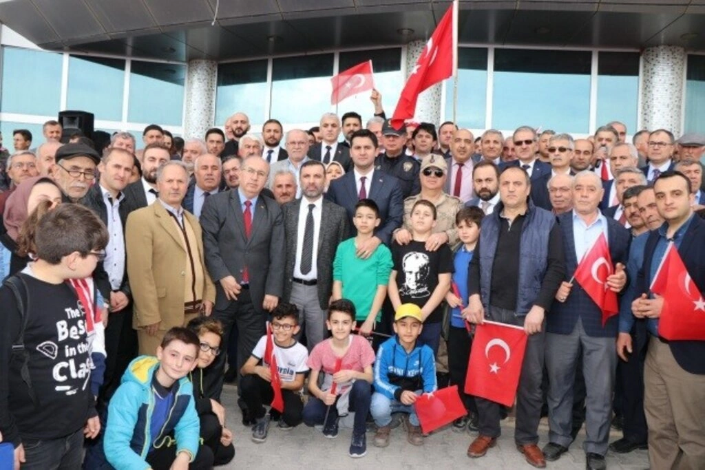 Kavak'ta Şehitlere Saygı Birlik ve Beraberlik Yürüyüşü Düzenlendi - Resim 13