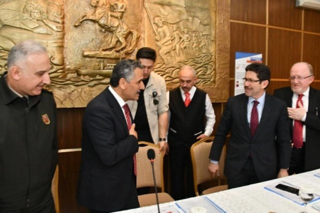 Samsun'da Koronavirüsü İle İlgili alınacak tedbirler toplantısı yapıldı - Resim 4