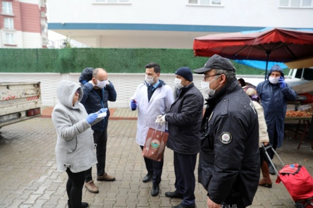 İlkadım'da Pazarlarda Sıkı Denetim - Resim 2
