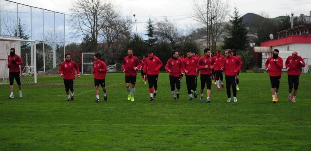 Samsunspor Antalyaspor maçının hazırlıklarını sürdürüyor - Resim 1