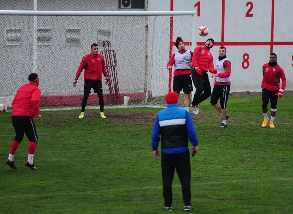 Samsunspor Antalyaspor maçının hazırlıklarını sürdürüyor - Resim 13