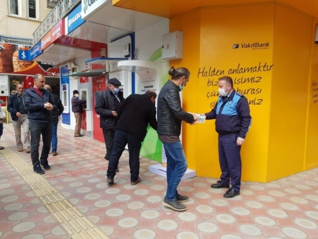 Bafra Belediyesinden Maske Dağıtımı - Resim 4