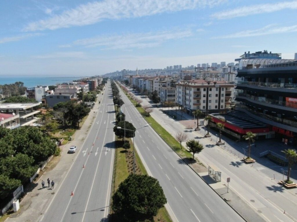 Sokağa çıkma yasağında Samsun sokakları havadan görüntülendi - Resim 4