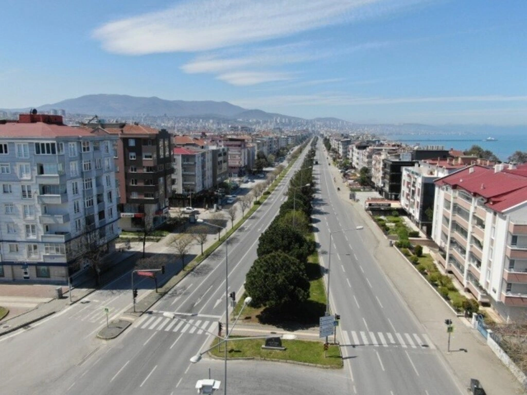Sokağa çıkma yasağında Samsun sokakları havadan görüntülendi - Resim 5
