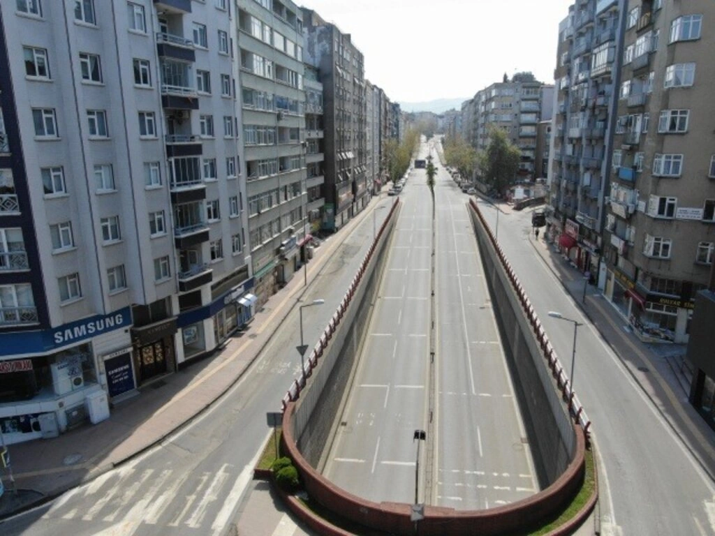 Sokağa çıkma yasağında Samsun sokakları havadan görüntülendi - Resim 7