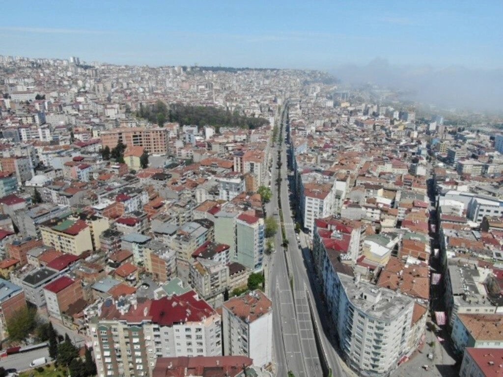 Sokağa çıkma yasağında Samsun sokakları havadan görüntülendi - Resim 17