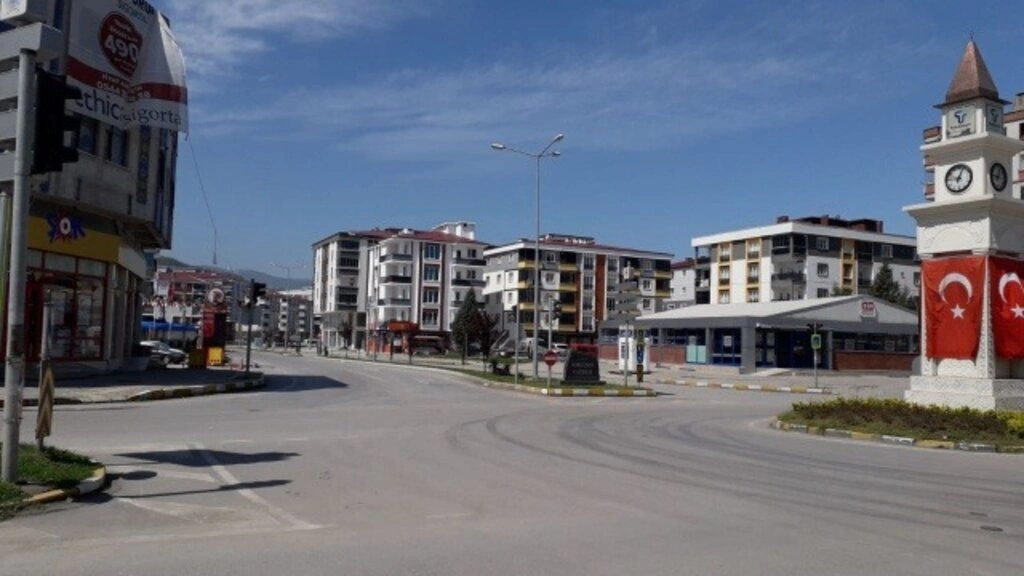 Sokağa çıkma yasağında Samsun sokakları havadan görüntülendi - Resim 20