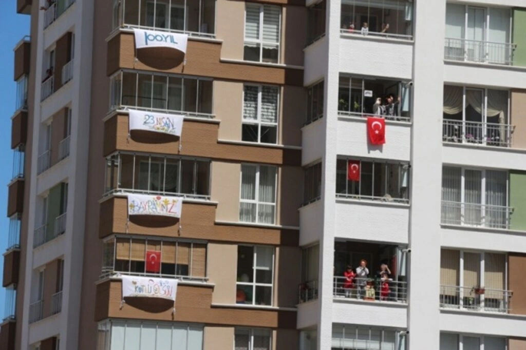 Atakum balkonlarında 23 Nisan coşkusu - Resim 16