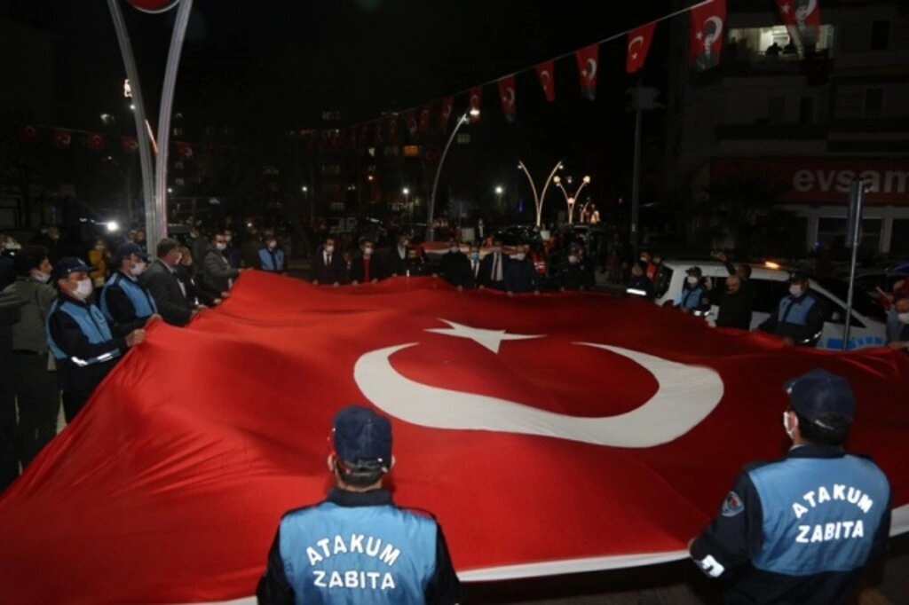 Atakum balkonlarında 23 Nisan coşkusu - Resim 23