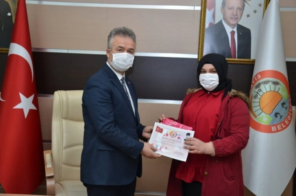 19 Mayıs İlçesinde 'İstiklal Marşı Okuma Yarışması' Ödülleri Verildi - Resim 2