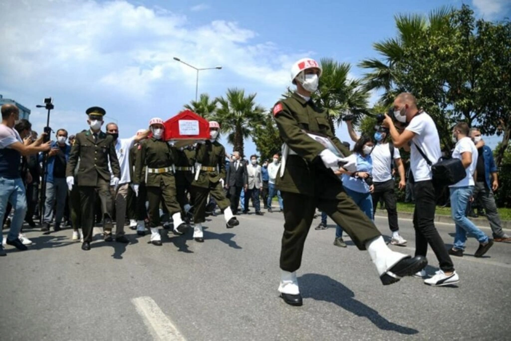 Şehit Er Caner Mayendağı dualarla uğurlandı - Samsun Haber - Resim 6