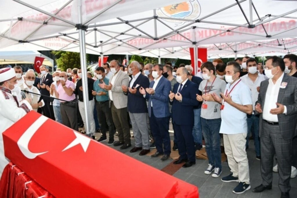 Şehit Polis Memuru Adem Keskin dualarla uğurlandı - Resim 3