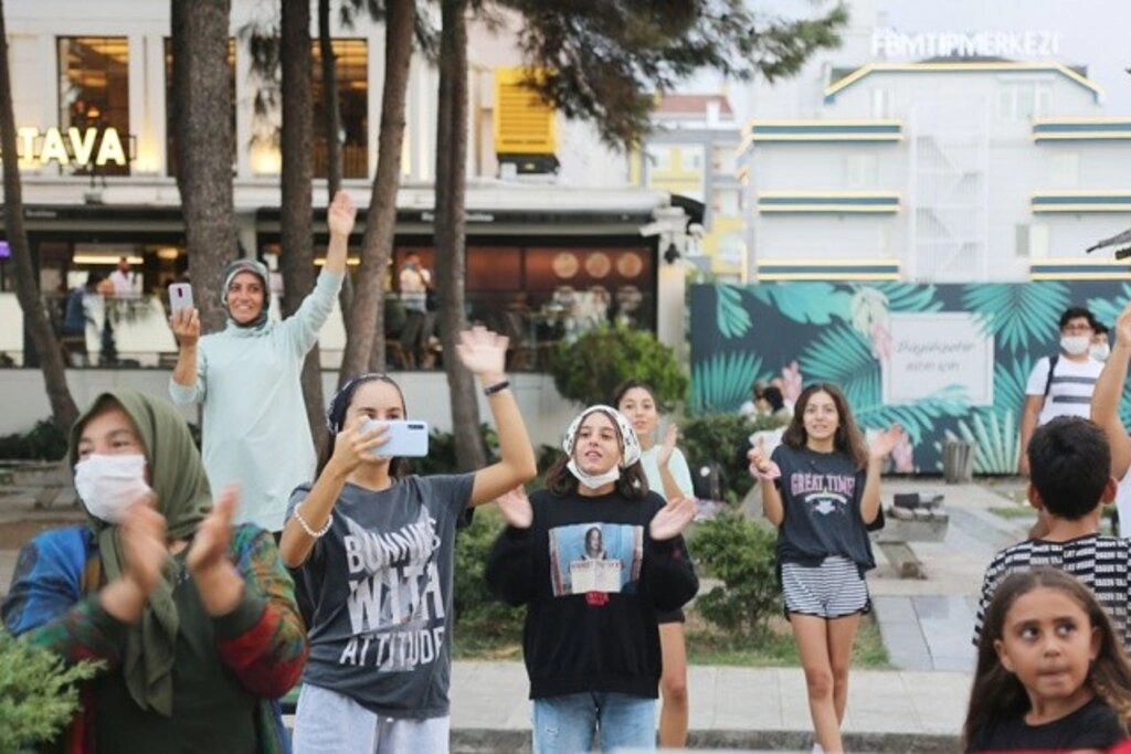 Atakum'da 30 Ağustos coşkusu, ilçe kırmızı-beyaza büründü - Resim 10