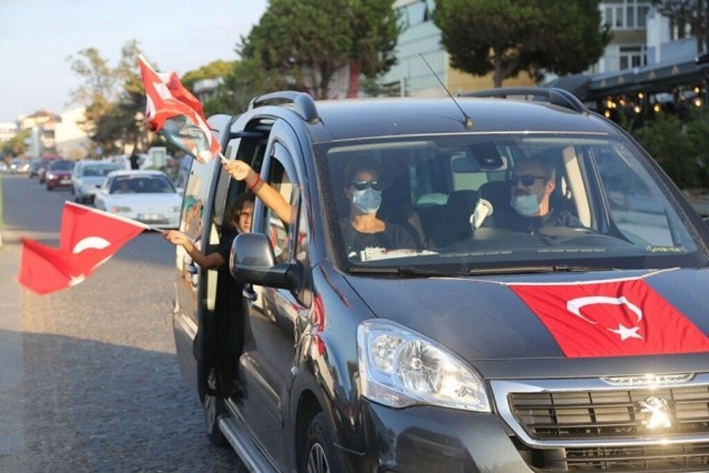 Atakum'da 30 Ağustos coşkusu, ilçe kırmızı-beyaza büründü - Resim 11