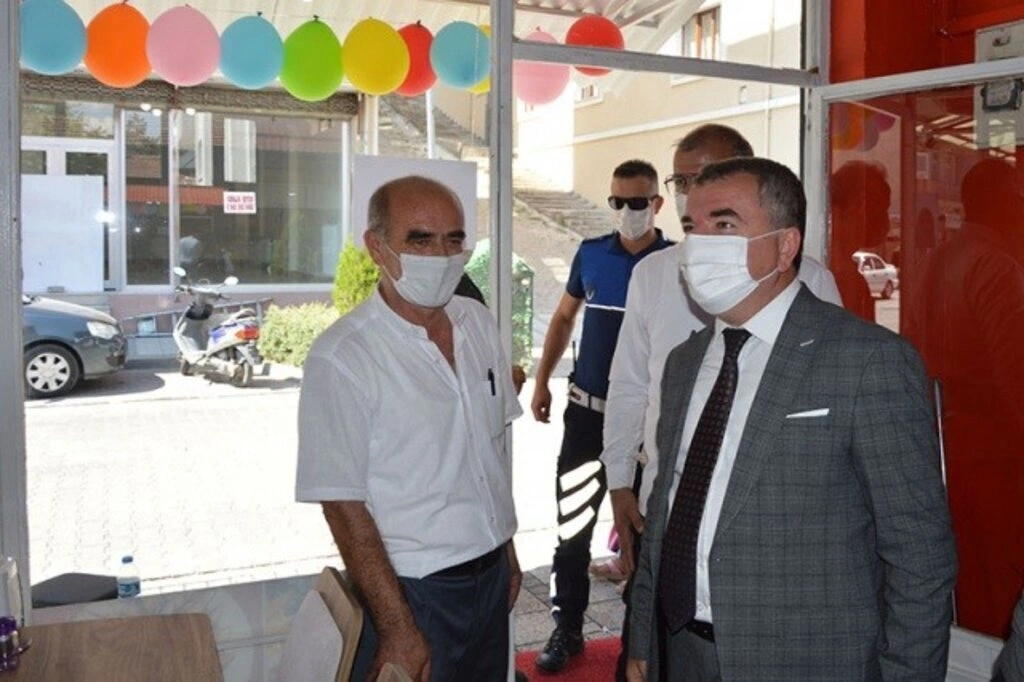 İzmir Kuzu Kokoreç Havza'da açıldı - Resim 3